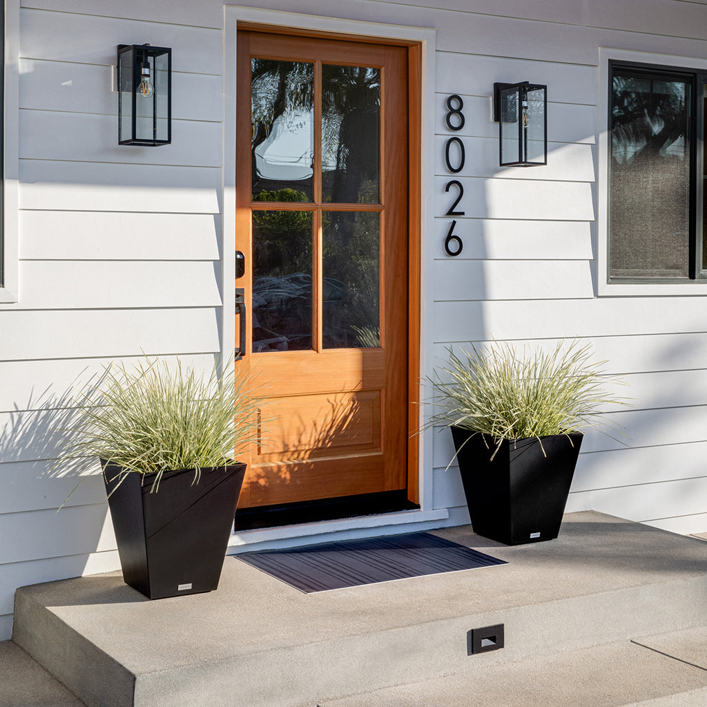 Nobleton Square Planter - Black 22"