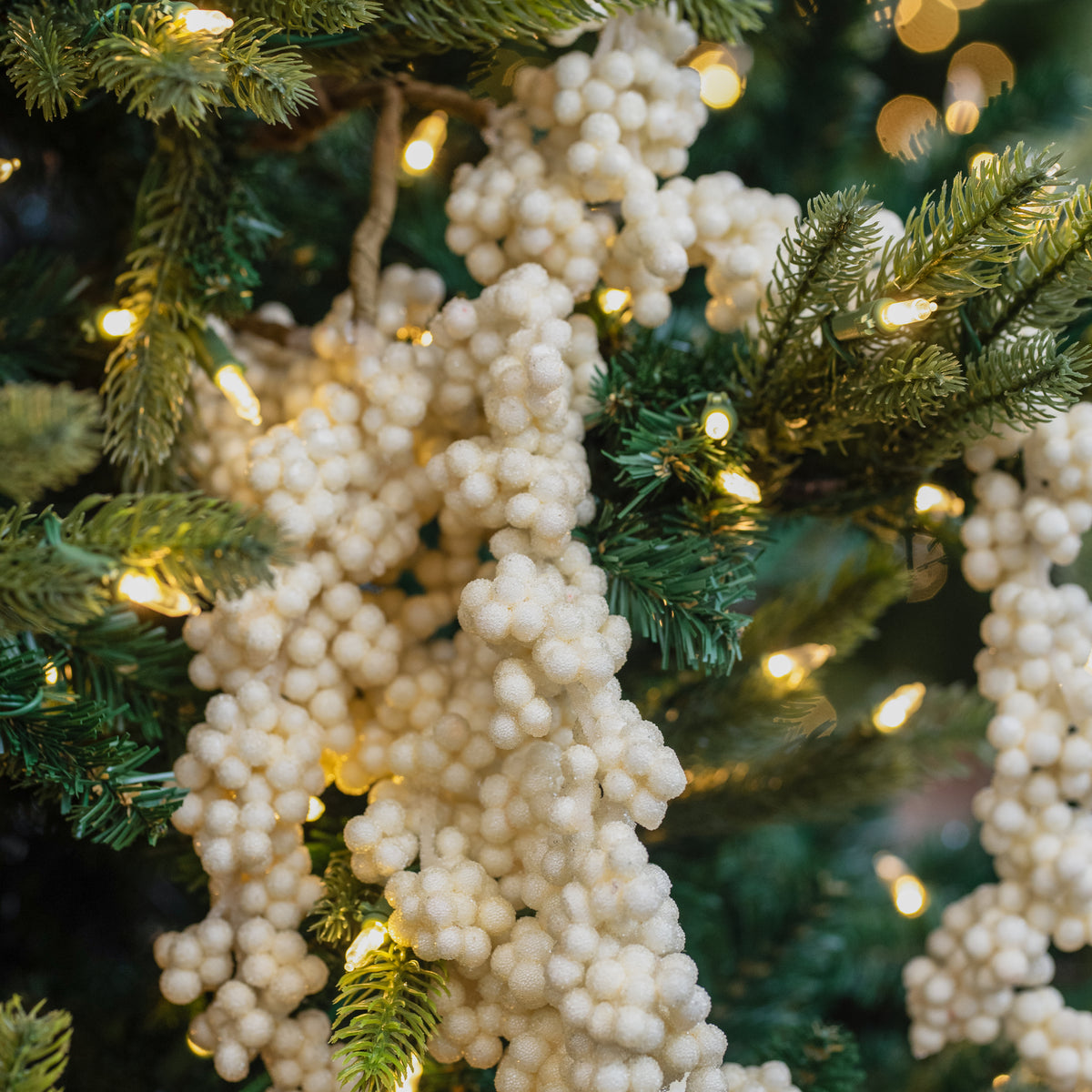 White Berry Hanging Spray 37in