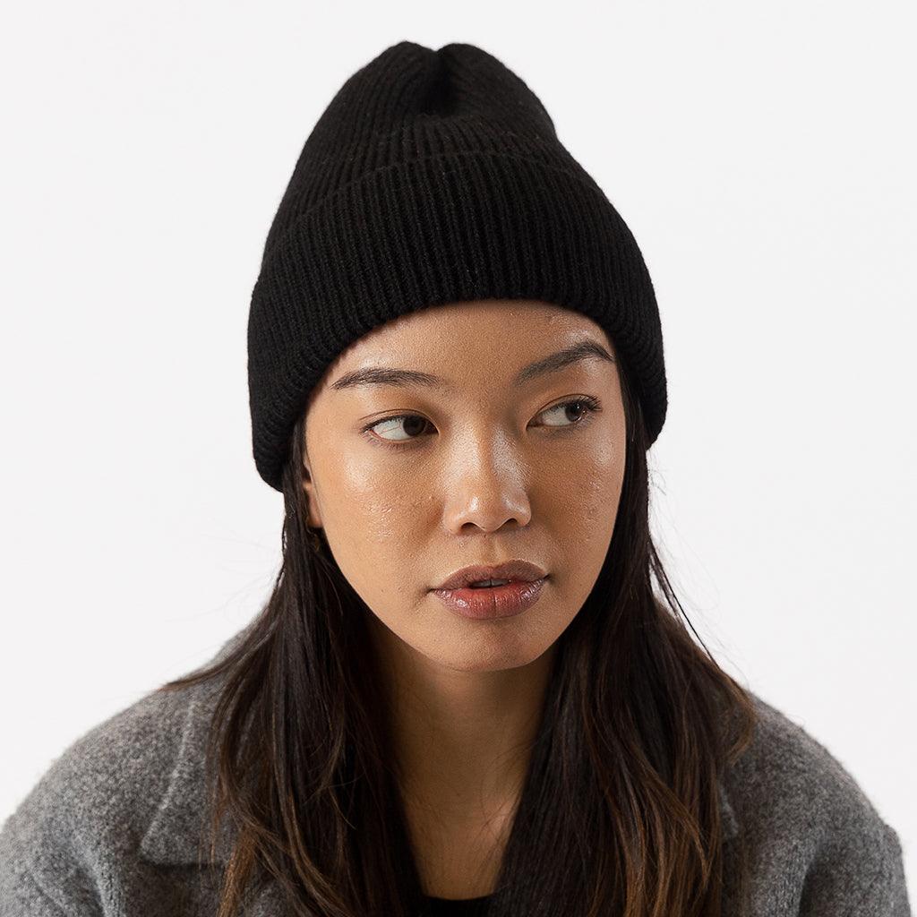 Crafted with meticulous attention to detail, this hat is designed to effortlessly complement any outfit, adding a touch of cozy charm to your look. Its ribbed texture not only adds visual interest but also provides a comfortable fit that&#39;s perfect for everyone. Whether you&#39;re strolling through chilly streets or enjoying outdoor adventures, this hat keeps you warm and snug. Its simplistic design makes it incredibly easy to style, seamlessly pairing with various ensembles.