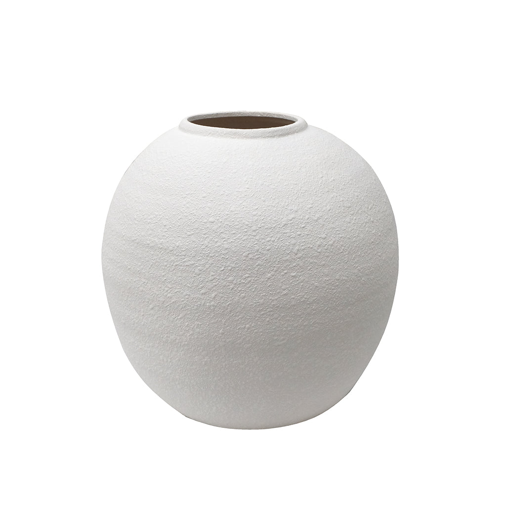 Add a touch of elegance to your home with our versatile pot.