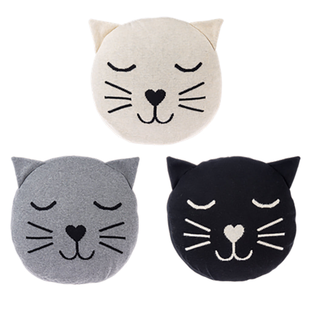 Available in three colors to match your home décor, the Cat Knit Pillow is the perfect way to add comfort and style to any room with neutral colours.