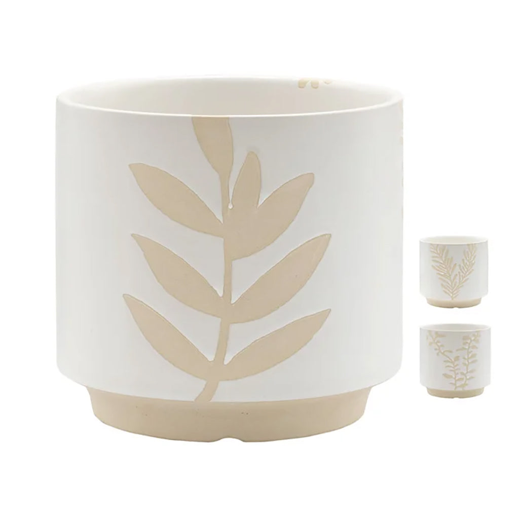 Experience the beauty of nature, indoors or outdoors! This medium leaf cache is the perfect way to showcase your favorite plants in a whimsical way. The charming ceramic pot measures 6.25&quot;L x 6.25&quot;W x 6&quot;H, providing a cozy home for your leafy friends.