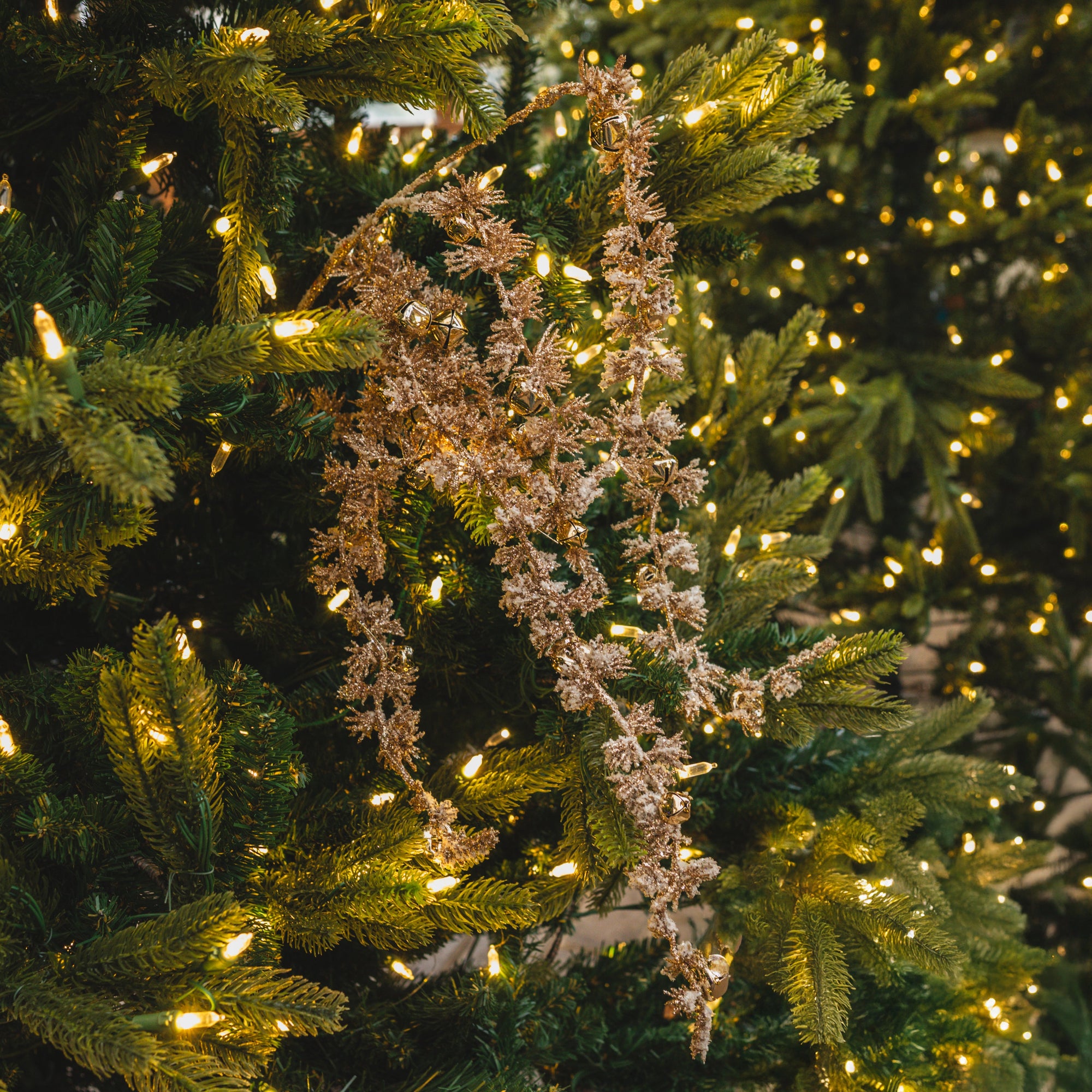 Sleigh Bell Gold Pine Drip 27"