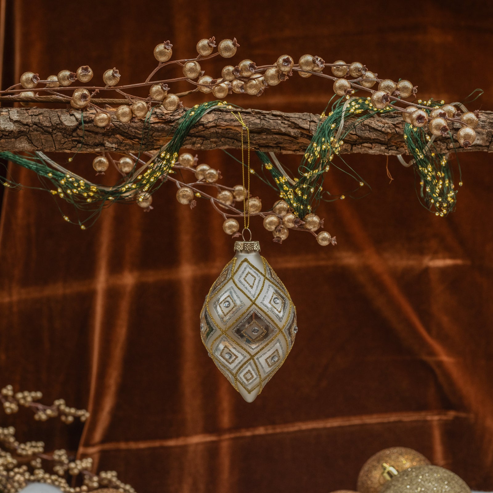 Glass Finial with Diamond Ornament 5.5"