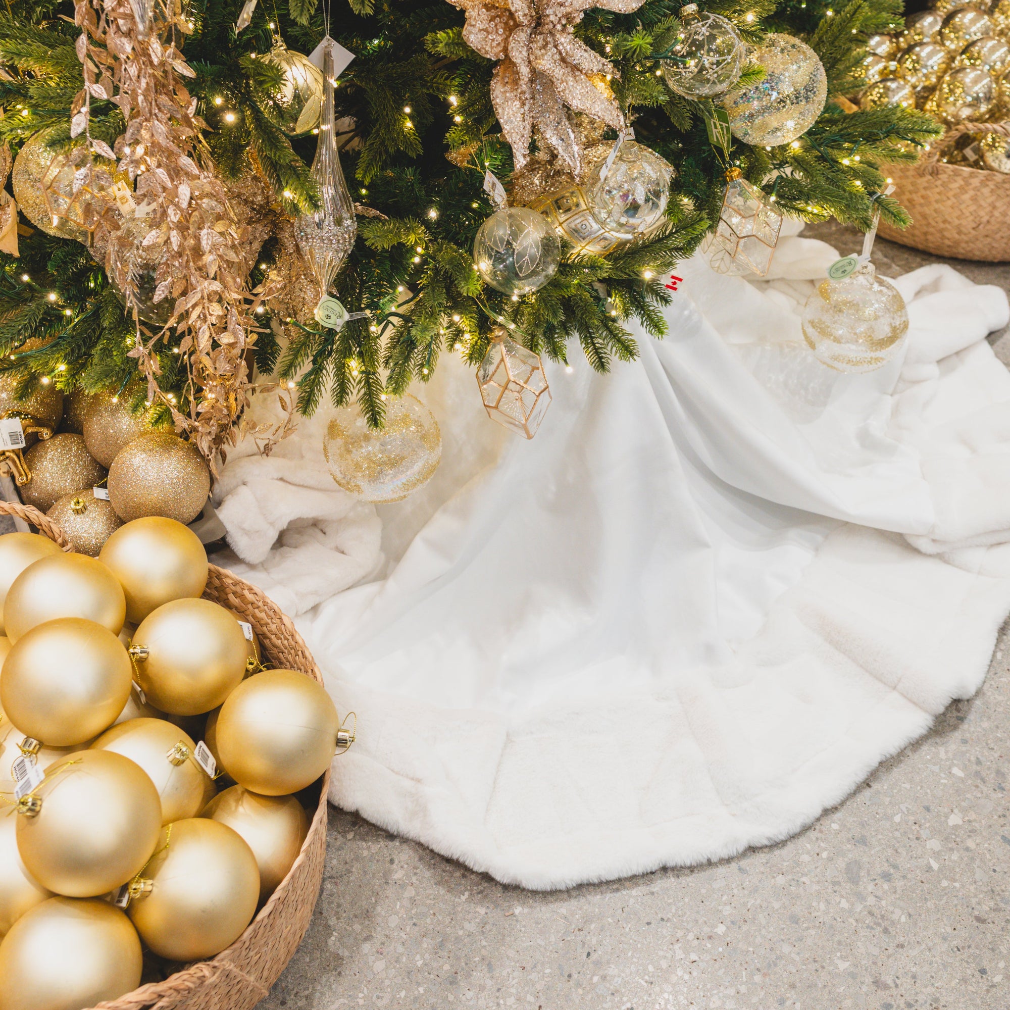 Luxe Faux Fur Cream Tree Skirt