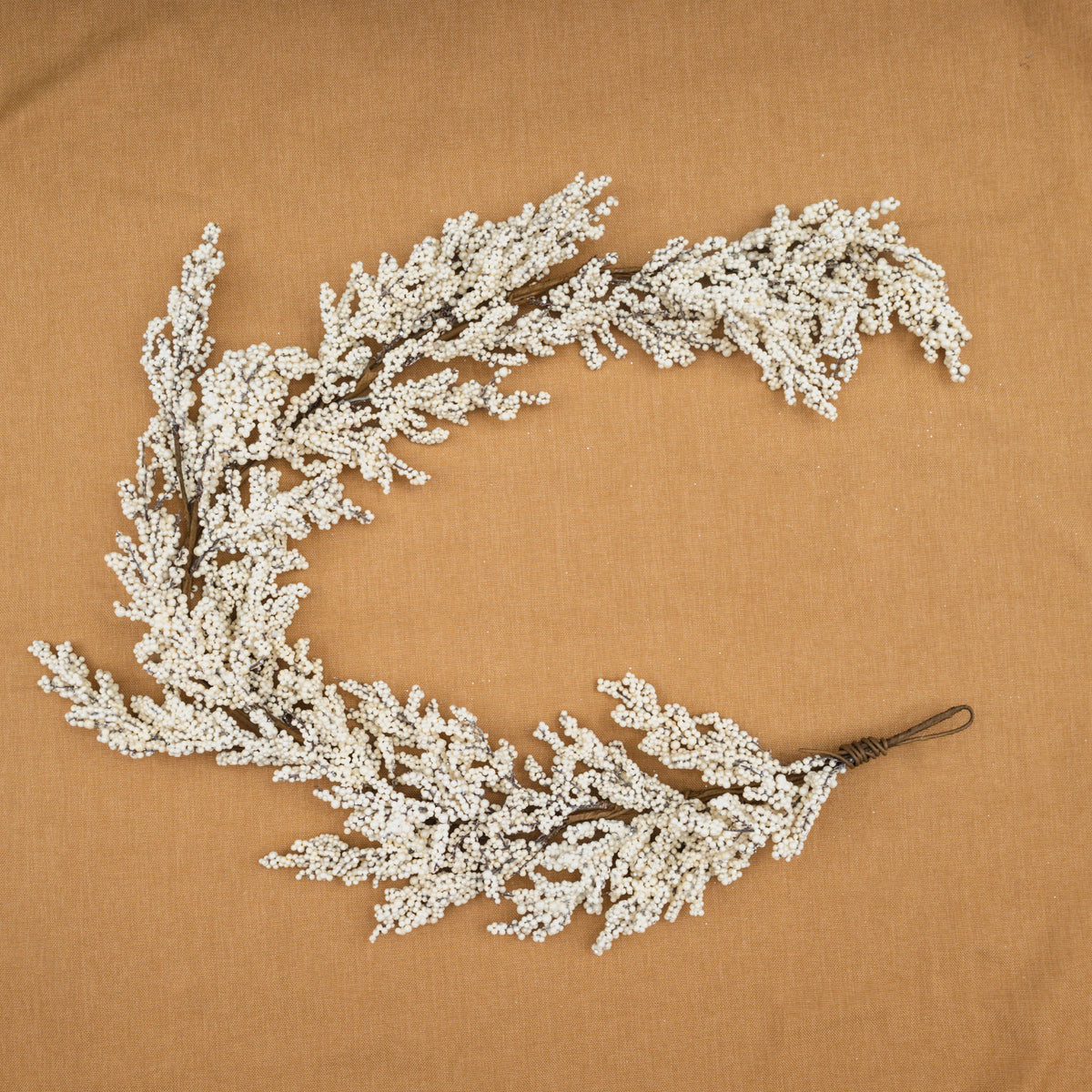 Hanging White Berry Garland 60"