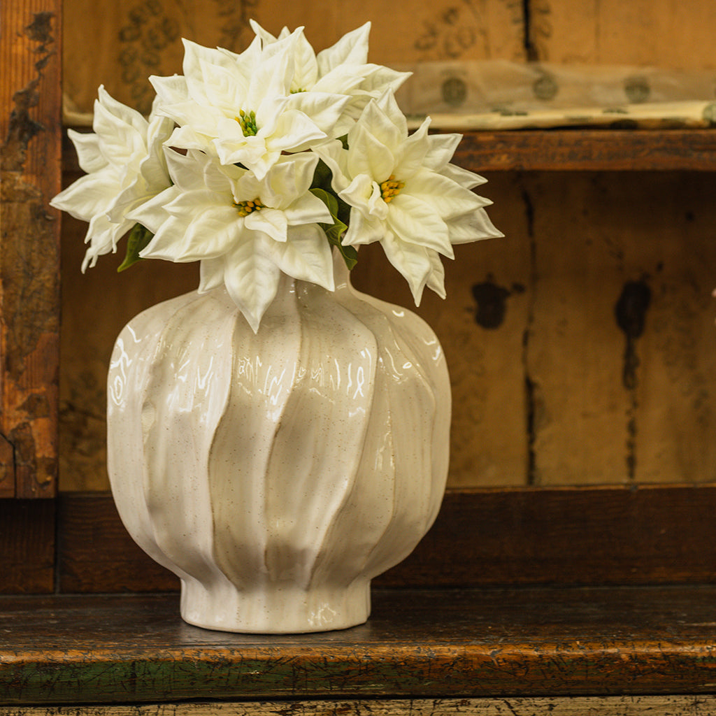 Real Touch White Poinsettia Stem Bundle 18"