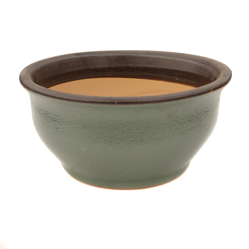 With its timeless versatile color and generous sizing, you can easily plant a variety of plants for both indoor and outdoor use.