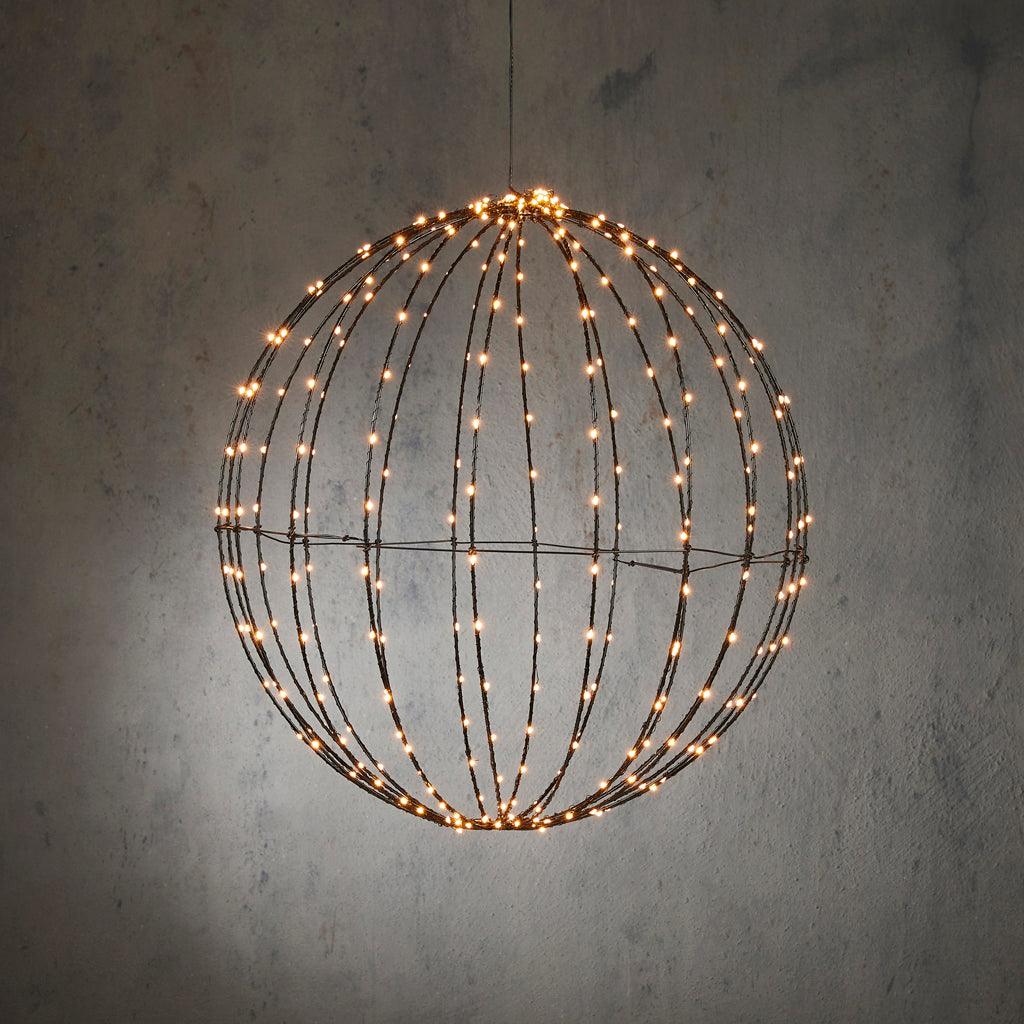 This hanging ball is not just a source of light; it&#39;s a statement piece that adds charm and warmth to your surroundings. Enjoy the convenience of the built-in timer, allowing you to bask in the glow without any hassle. Add a touch of enchantment to your décor and create a cozy and inviting atmosphere with this exquisite hanging ball.