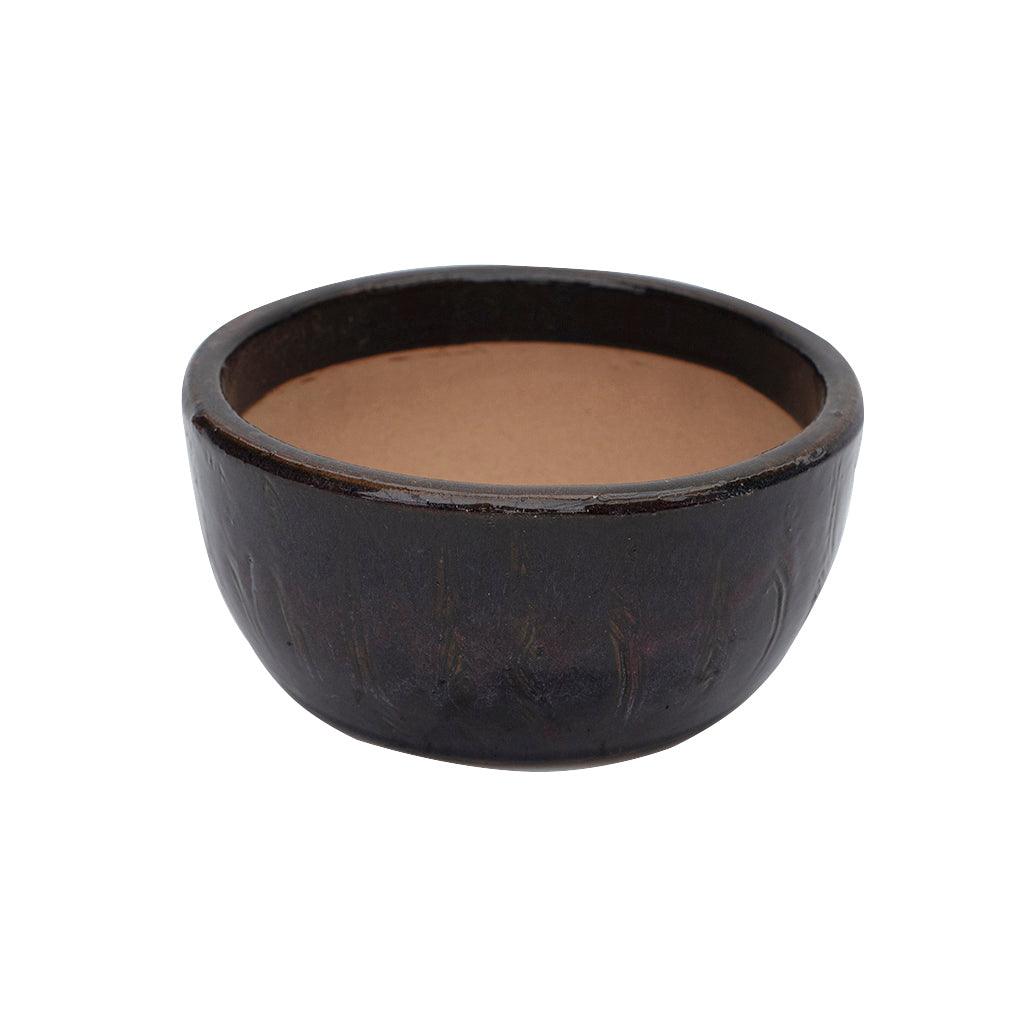 With its elegant design and versatile use, this bowl is perfect for both practical and decorative purposes.