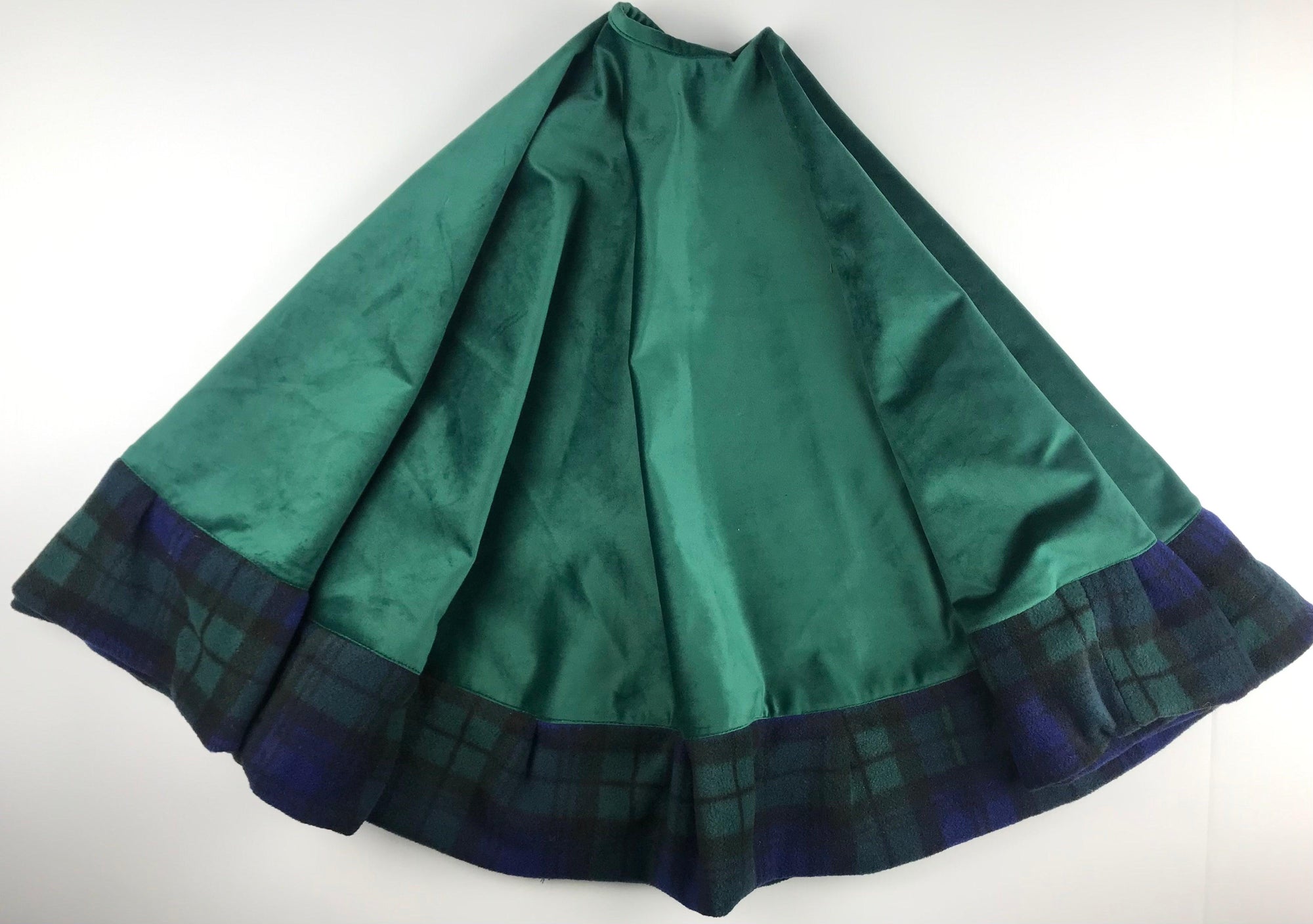 Emerald Velvet Blackwatch Tartan Trim Tree Skirt