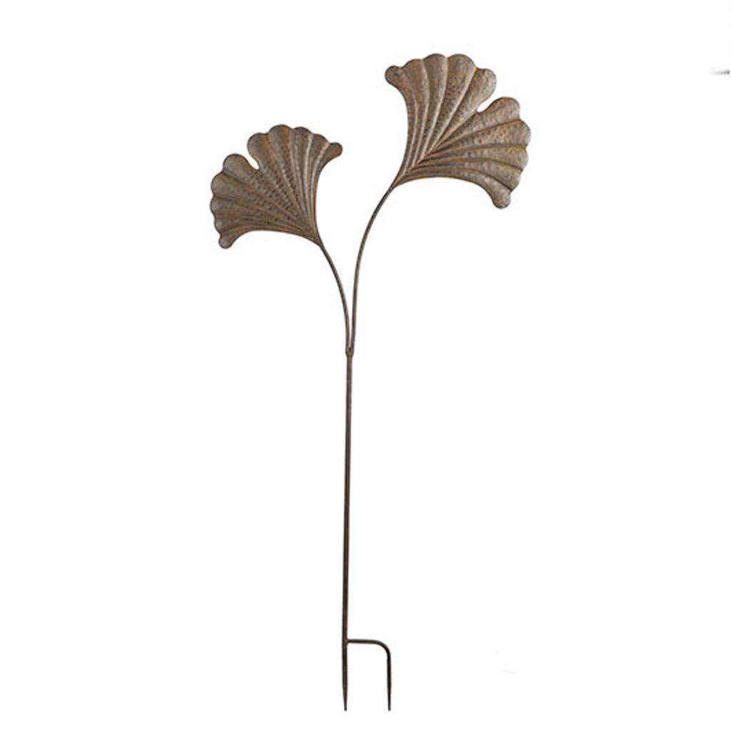 Bring some natural charm into your garden with this elegant leaf-shaped garden stake. Standing at a height of 49 inches, it's the perfect way to add a touch of elevated nature to your outdoor spaces.