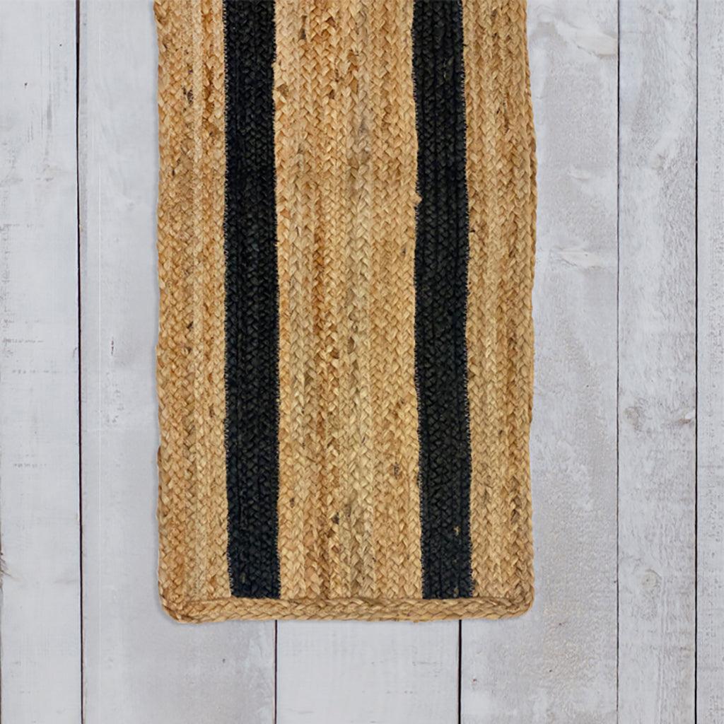 This handwoven and natural table runner adds warmth and a rustic aesthetic to any indoor or outdoor living area. With its elegant and timeless design it is extremely easy to care for, simple wipe clean with a damp cloth.