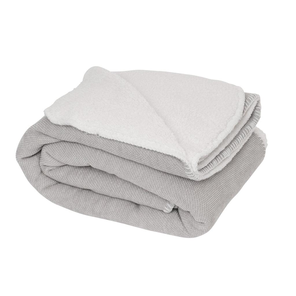 This throw is incredibly cozy and warm, providing the utmost comfort. The front is made of a soft faux fur and the back is an even softer sherpa material