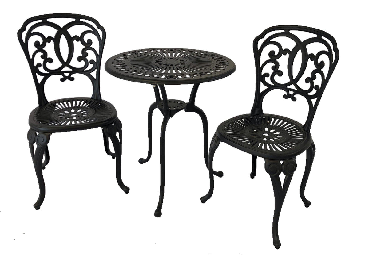 With a durable frame that lasts year over year, this bistro set is an elegant addition with intertwining designs to capture anyone’s eye. The 24in round table allows for intimate conversation while enjoying your outdoor living. 